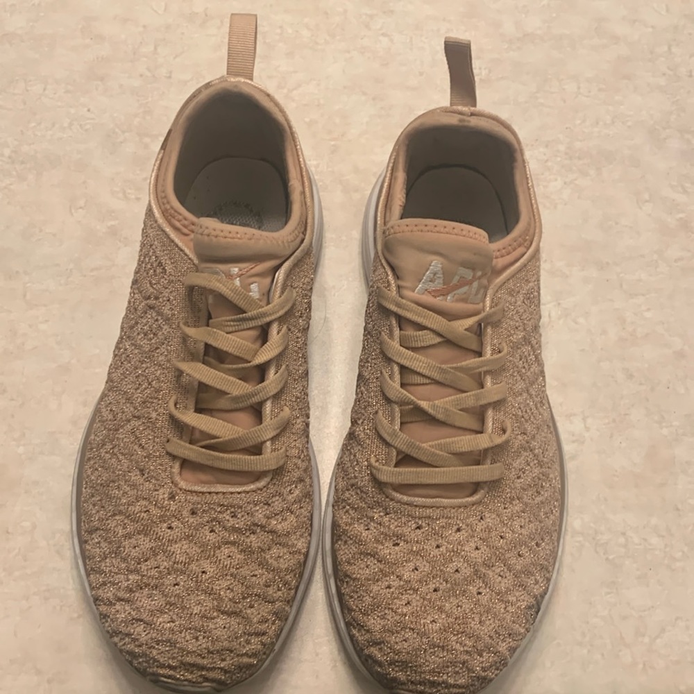 Last call….APL 9 Techloom Phantom Sneakers Running Shoes